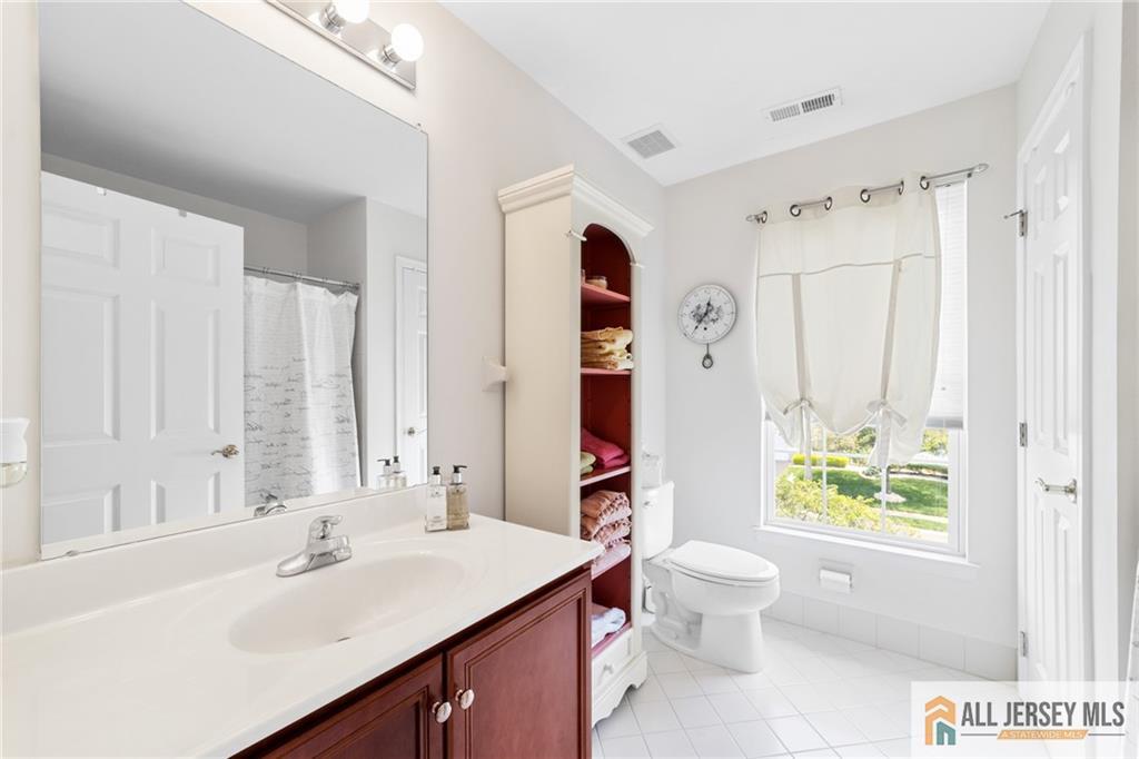 8 Tamarack Road, Monroe, NJ, 08831 image 31