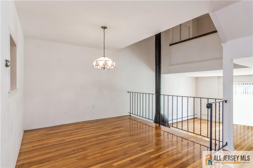 323 Gills Lane 9C Image 4