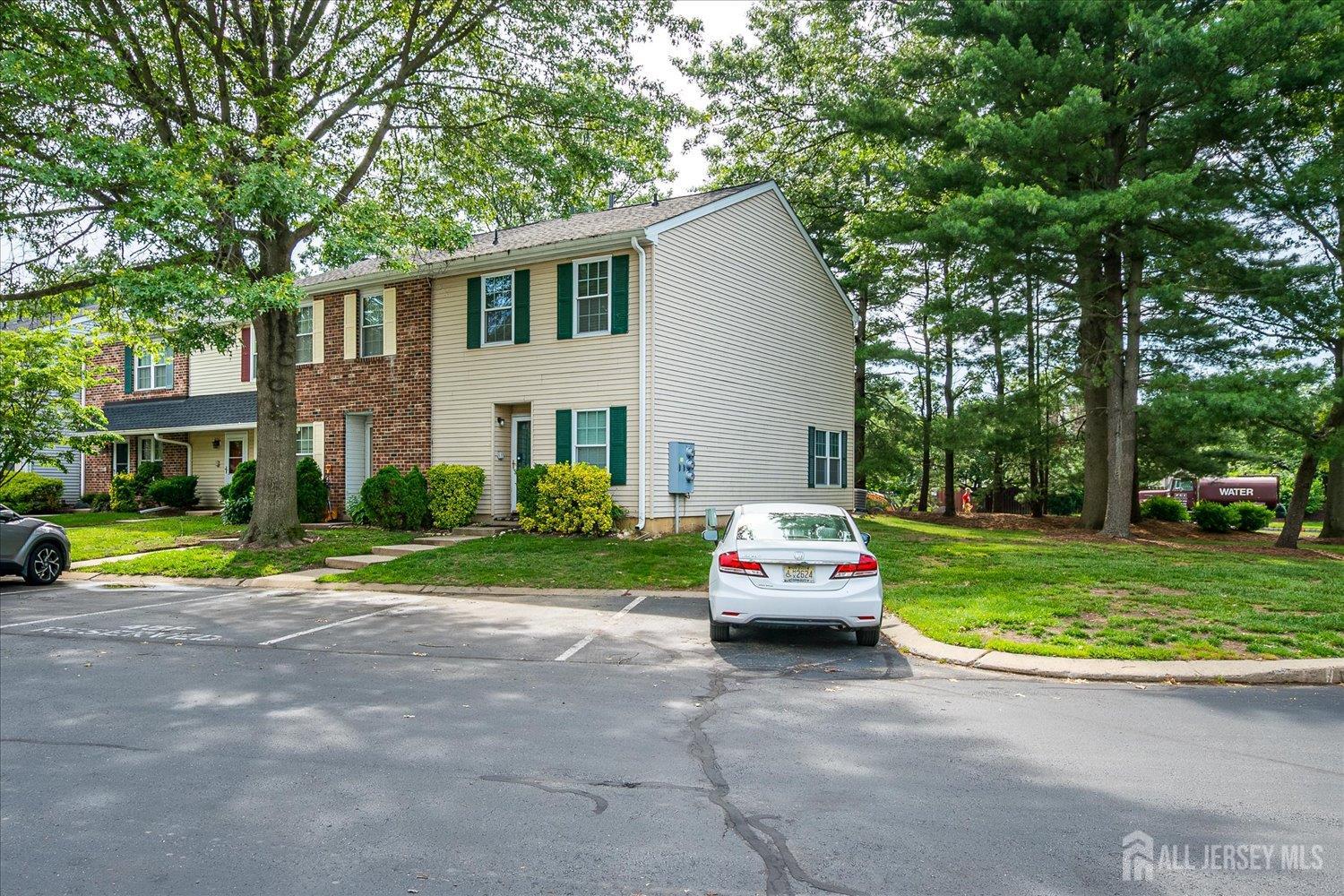 325 McDowell Drive Image 1