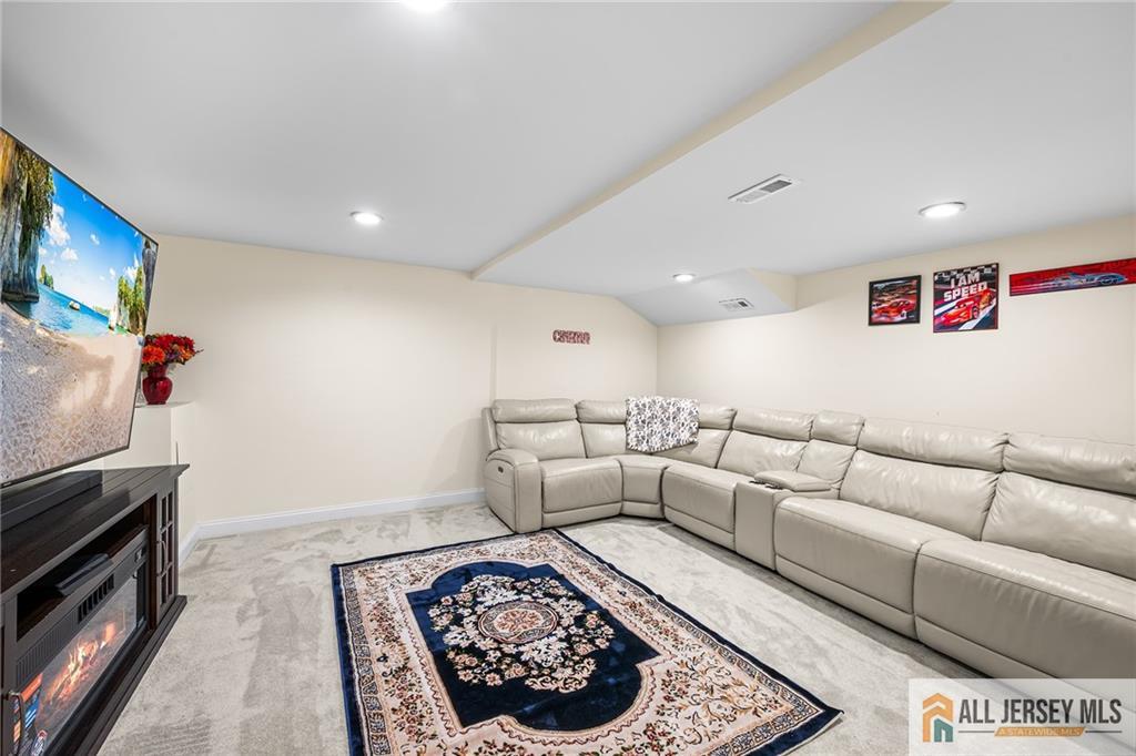 2 Silver Hollow Road, North Brunswick, NJ, 08902 image 43