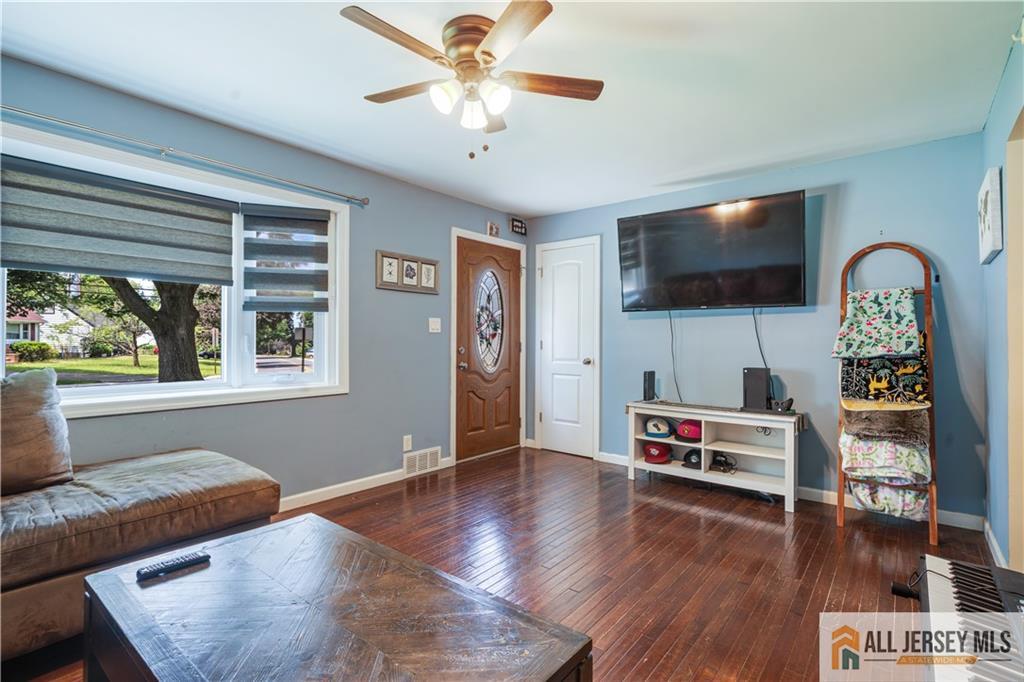 130 Tunison Road, New Brunswick, NJ, 08901 image 30