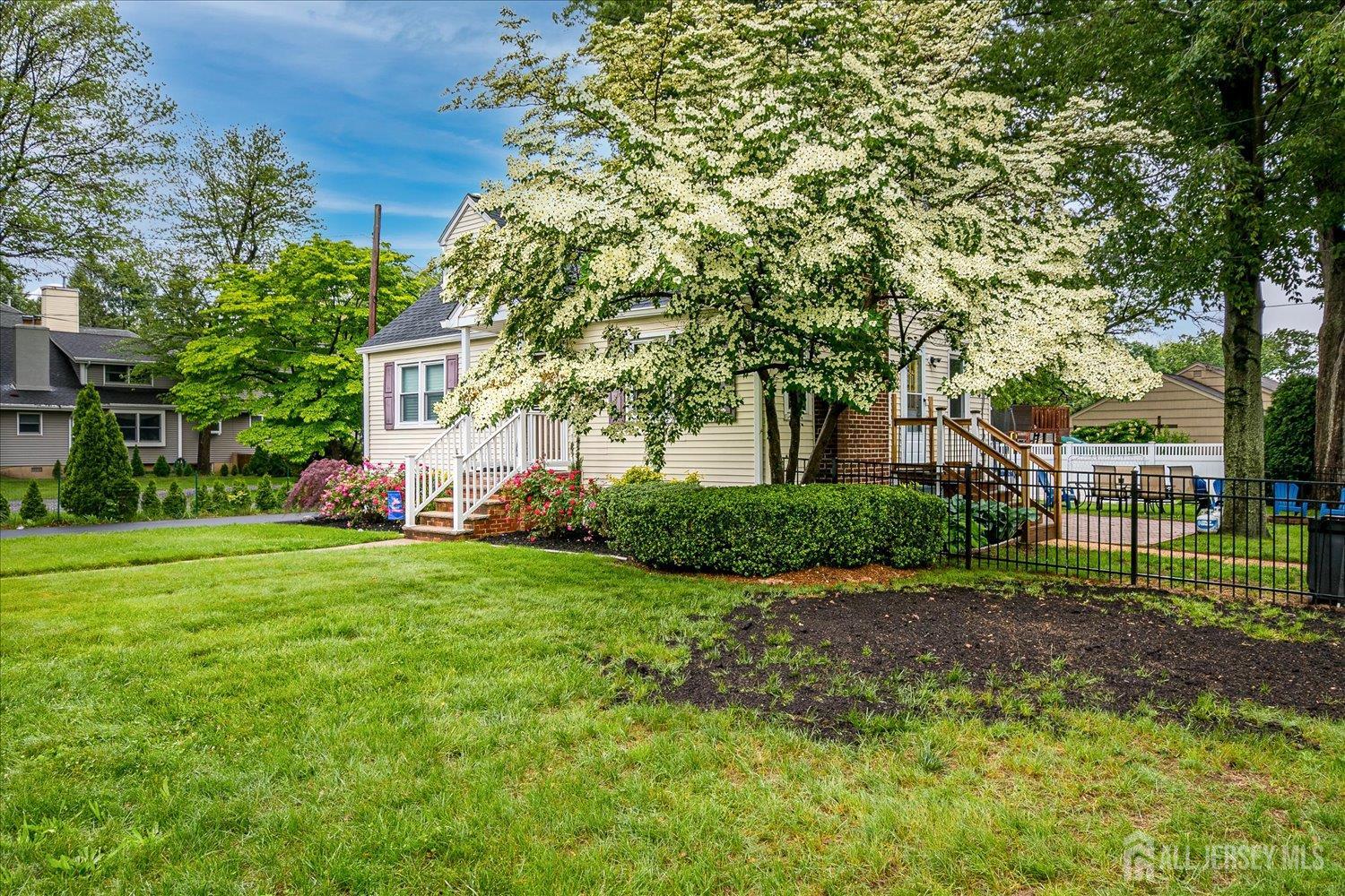 61 Thomas Street, Metuchen, NJ, 08840