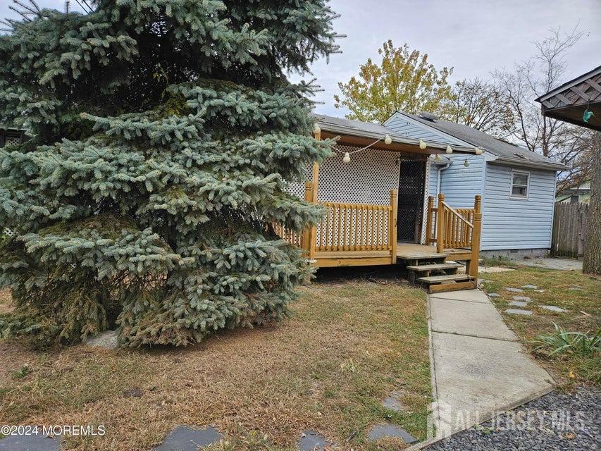 85 Pacific Boulevard Image 3