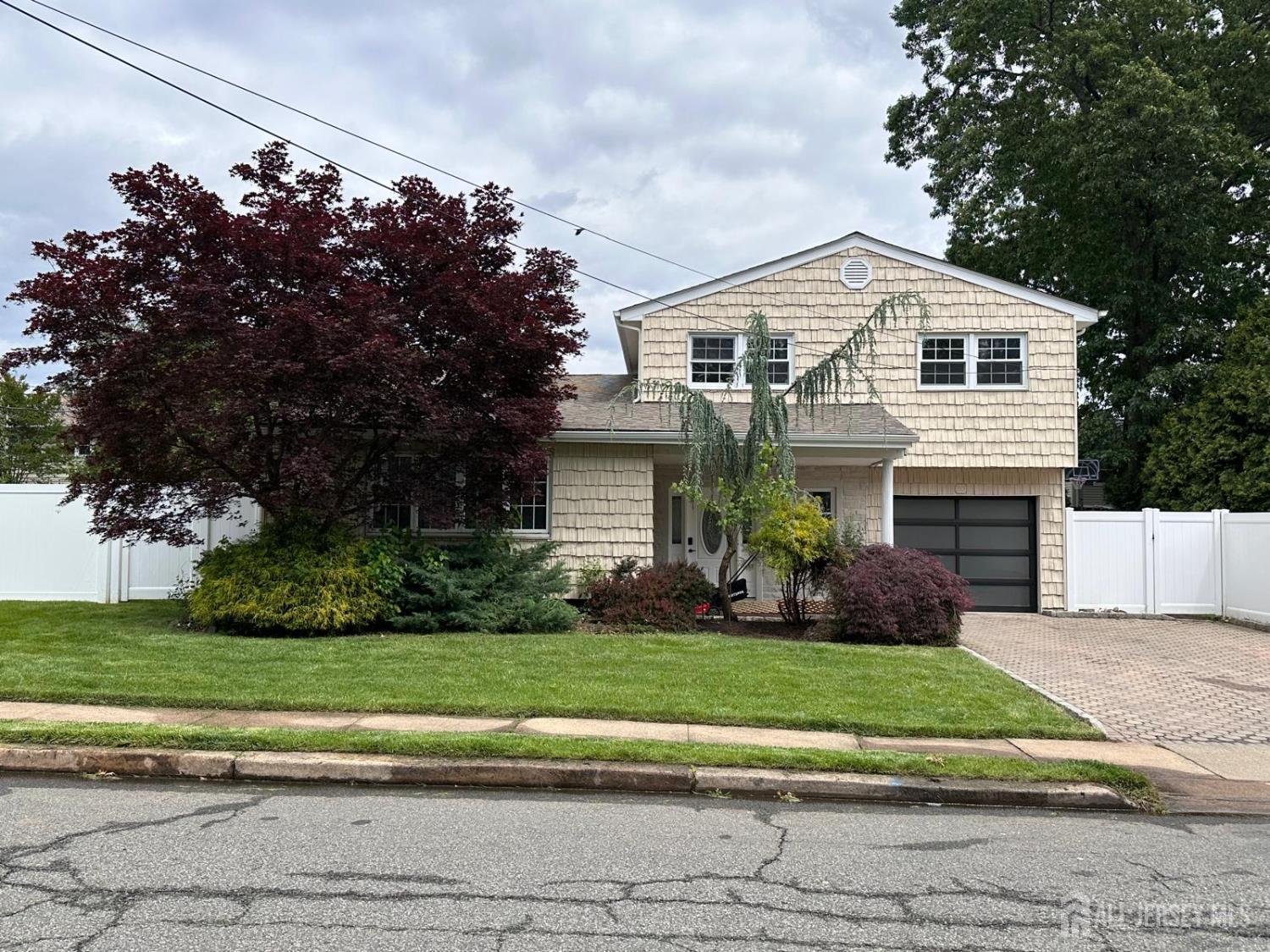 20 Wick Drive, Fords, NJ, 08863