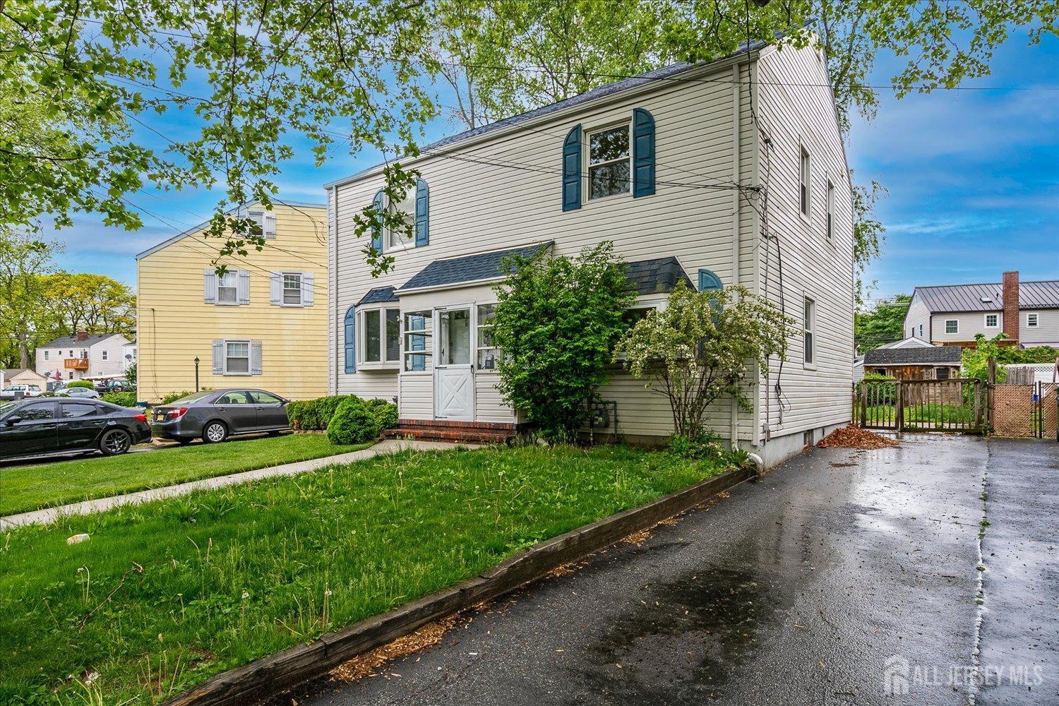8 MacArthur Drive, Edison, NJ, 08837