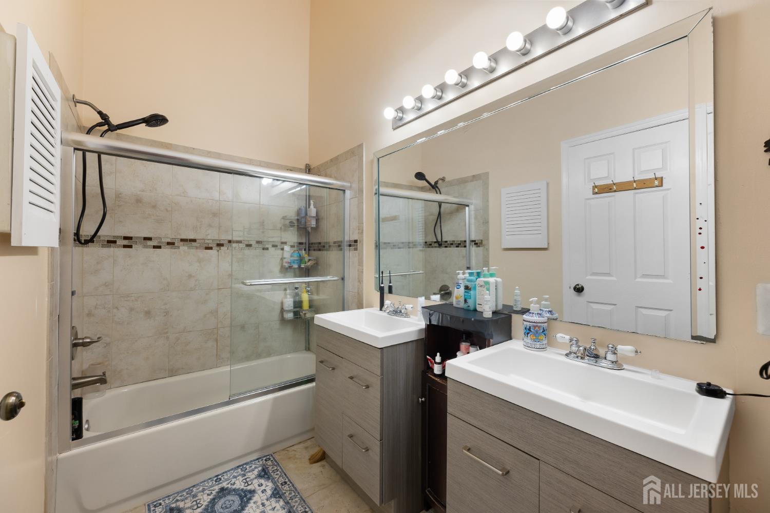 76 Lynnette Court, South Brunswick, NJ, 08824 image 13