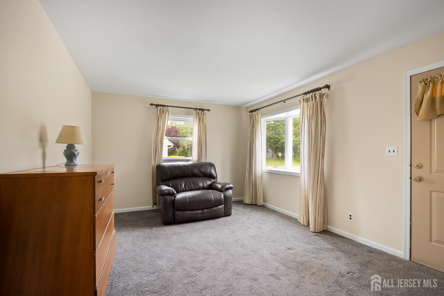 3 Seymour Avenue Image 3
