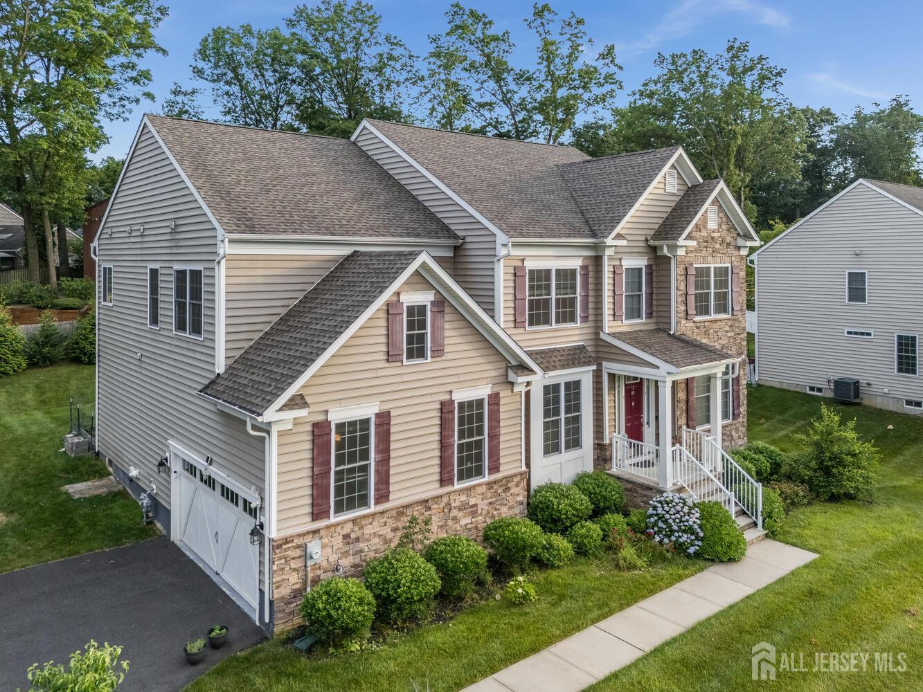 12 McLellan Court Image 3