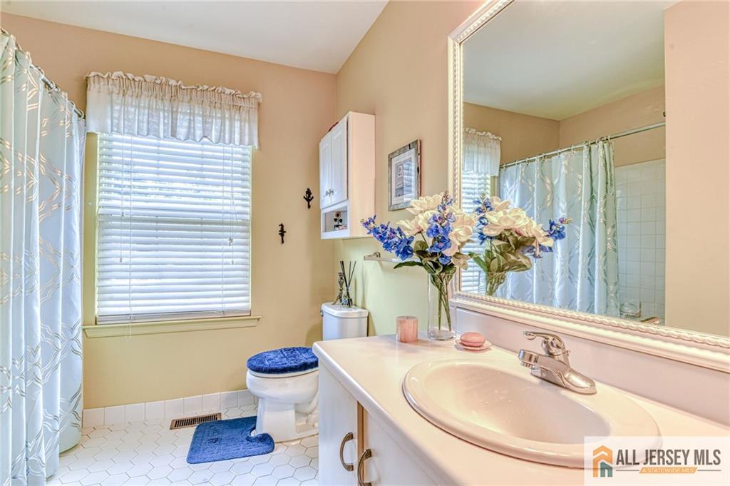 17 Hyde Park Drive, East Brunswick, NJ, 08816 image 26