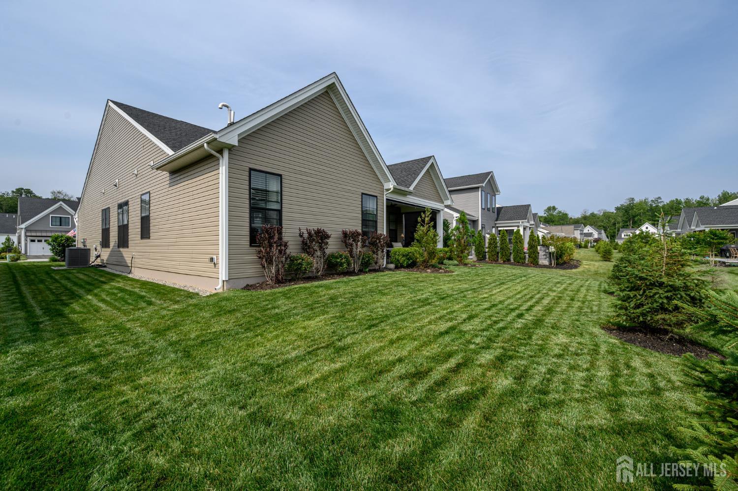 15 Woodspring Road, Farmingdale, NJ, 07727 image 36