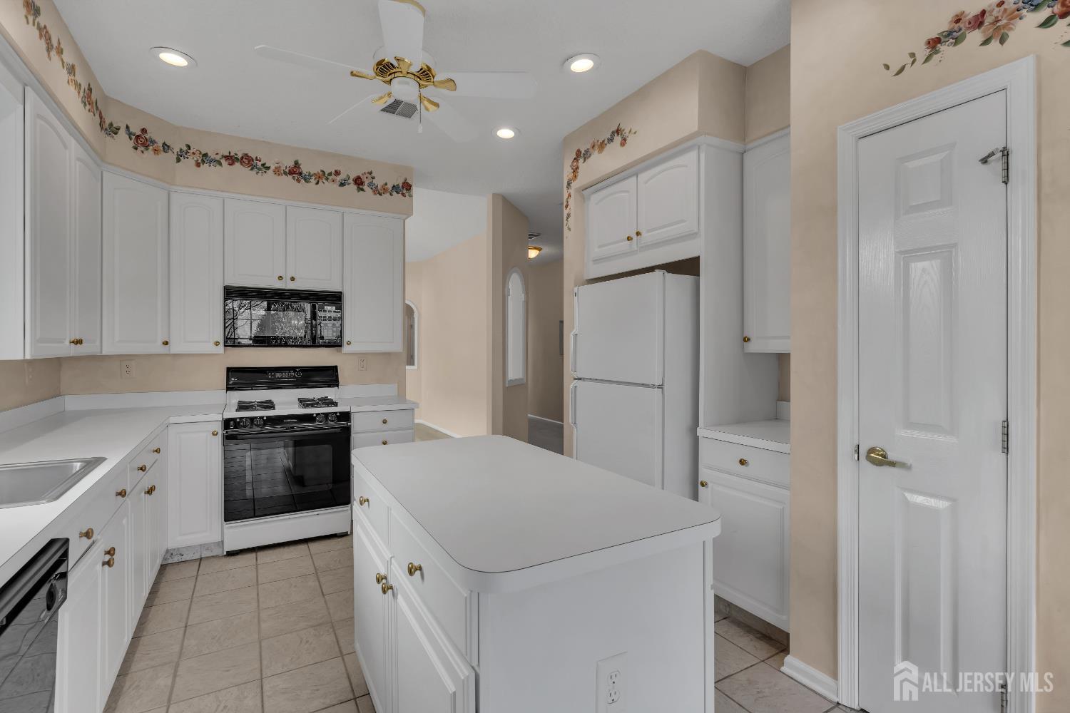 16 Brighton Court, Monroe, NJ, 08831 image 8
