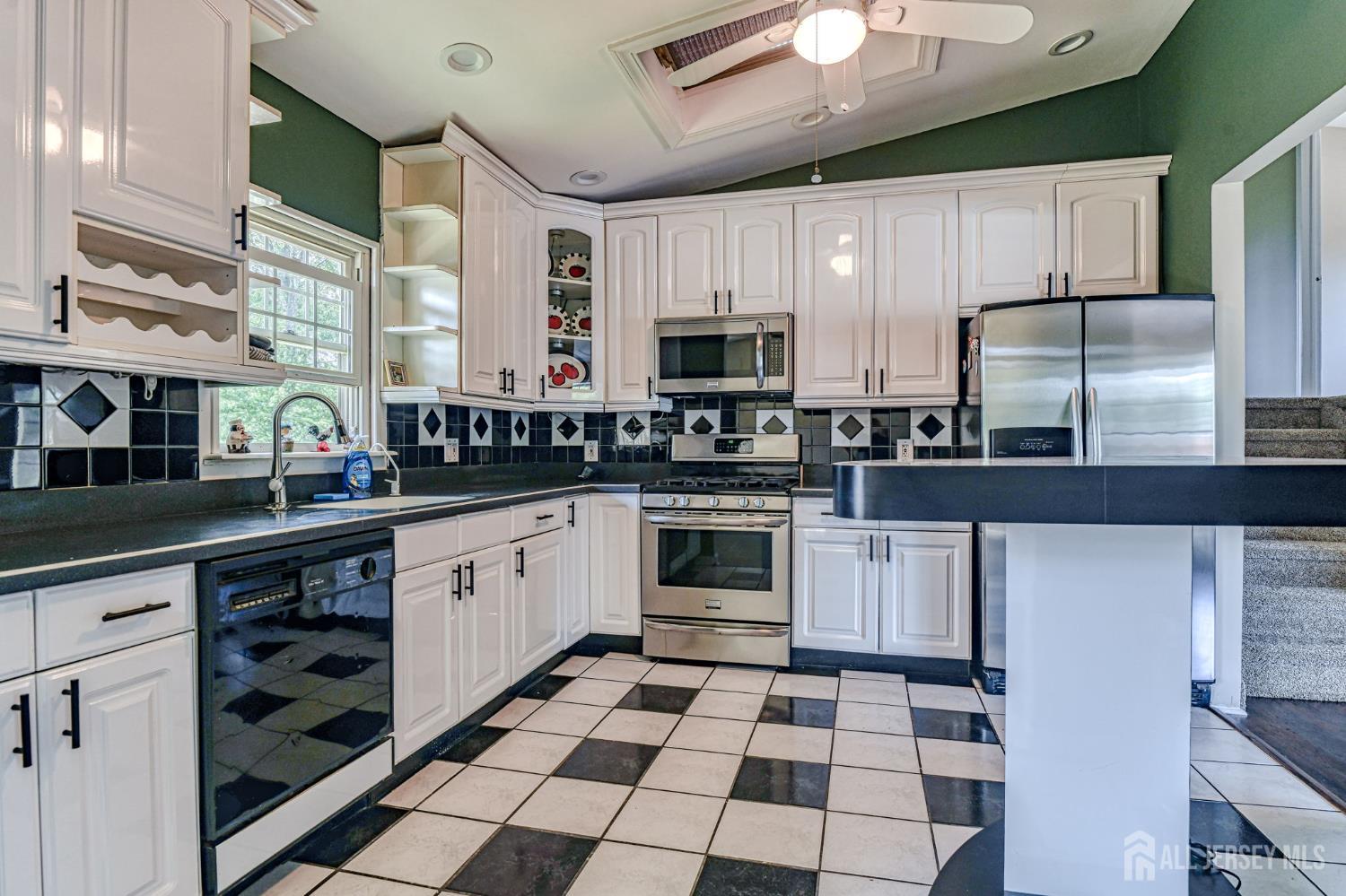 281 Cindy Street, Old Bridge, NJ, 08857 image 9