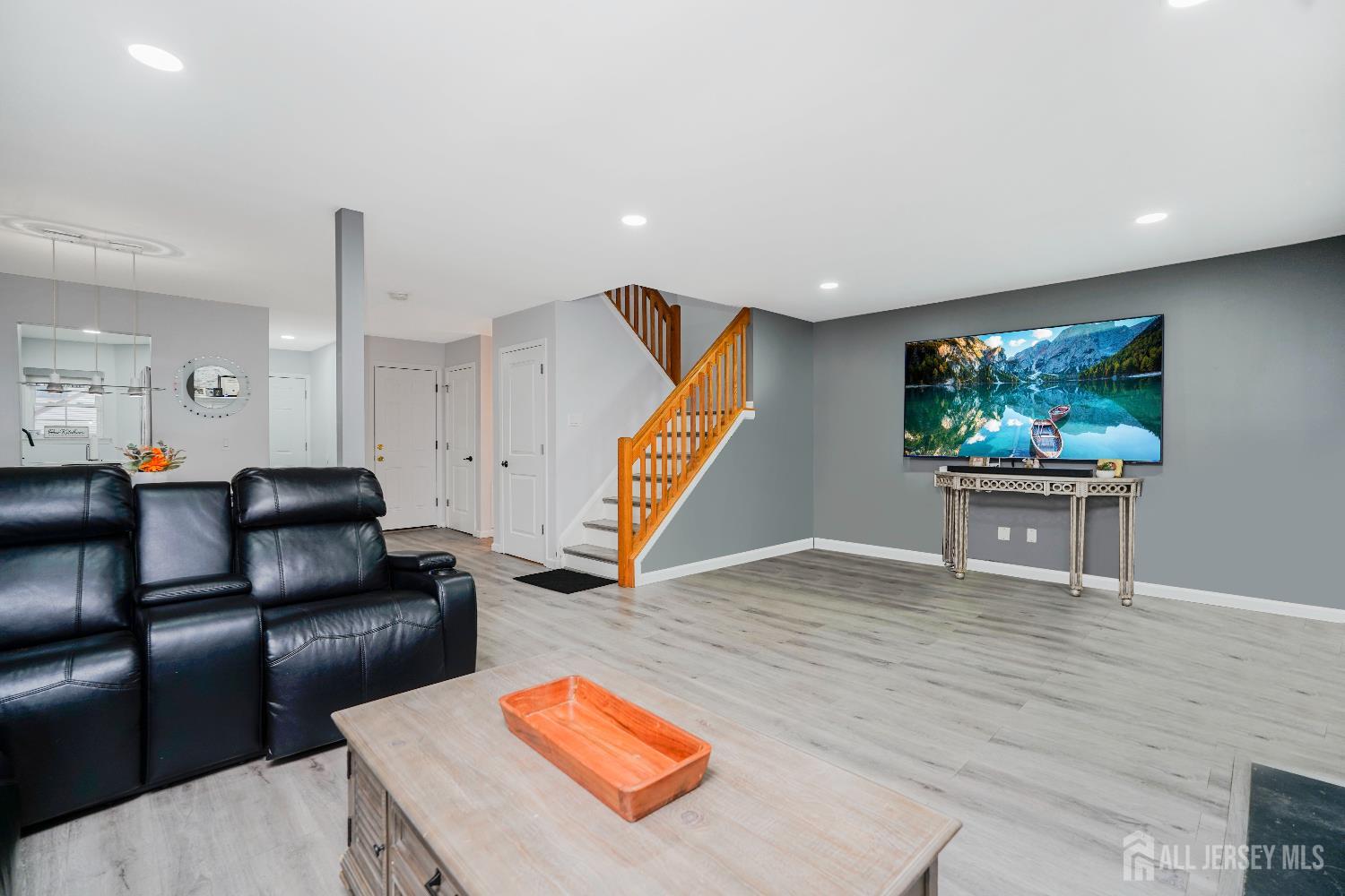 324 Oak Knoll Drive, Manalapan, NJ, 07726 image 8
