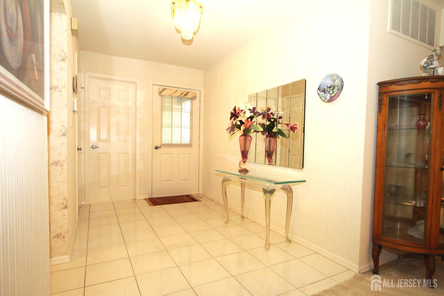 59-A Yorkshire Drive Image 5