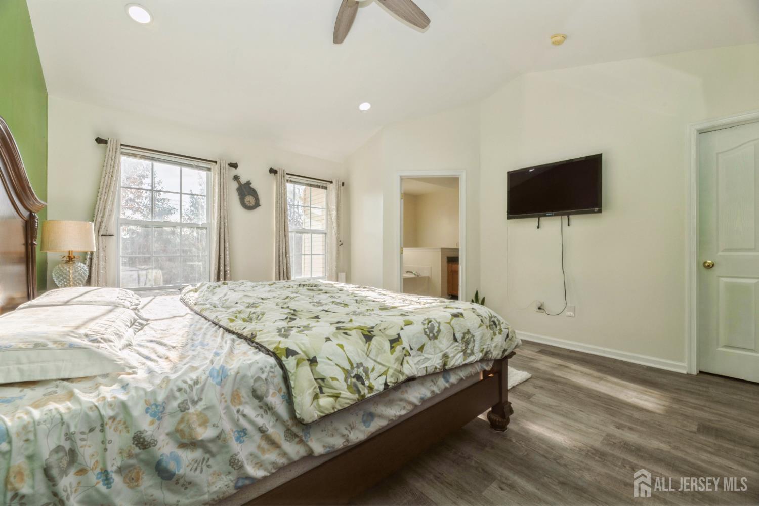 1404 Yarrow Circle, South Brunswick, NJ, 08810 image 17