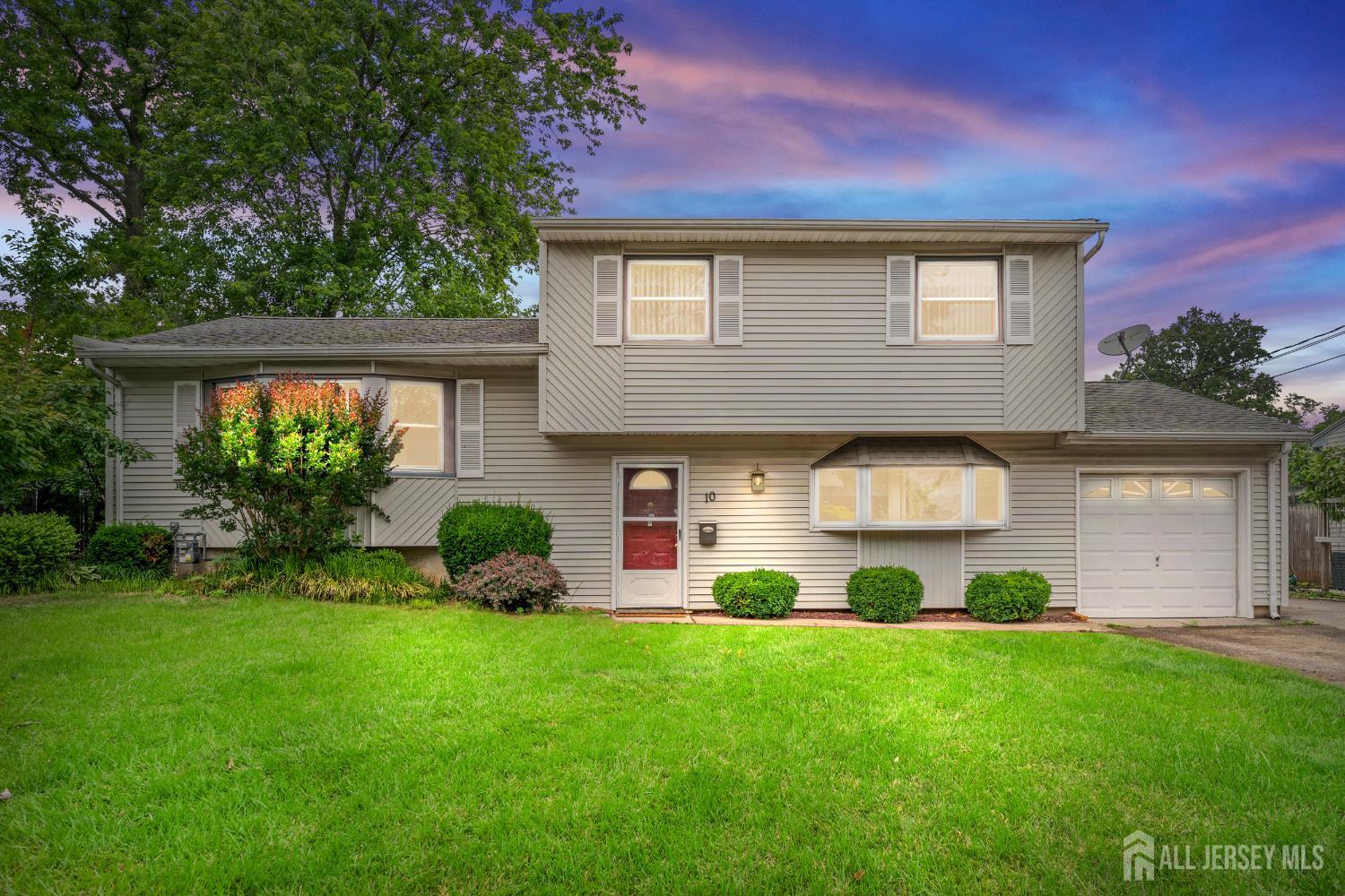 10 Denman Drive, Fords, NJ, 08863