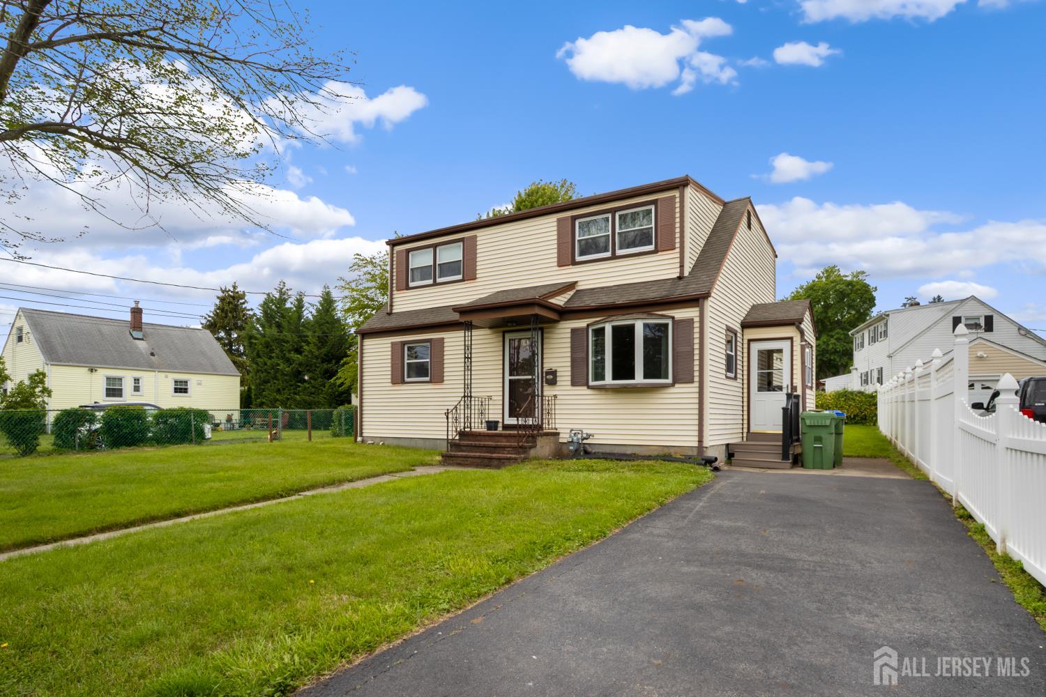 3 Seymour Avenue Image 1