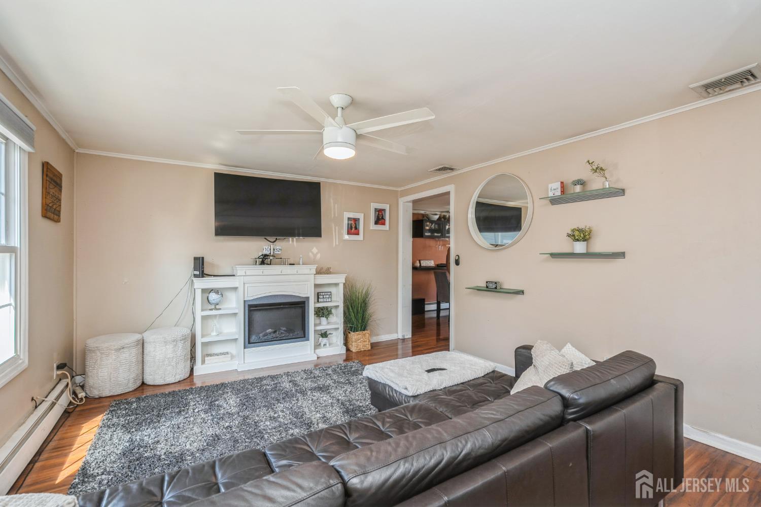 16 Taft Avenue Image 5