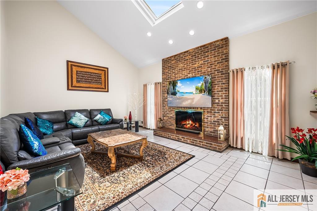 2 Silver Hollow Road, North Brunswick, NJ, 08902 image 17