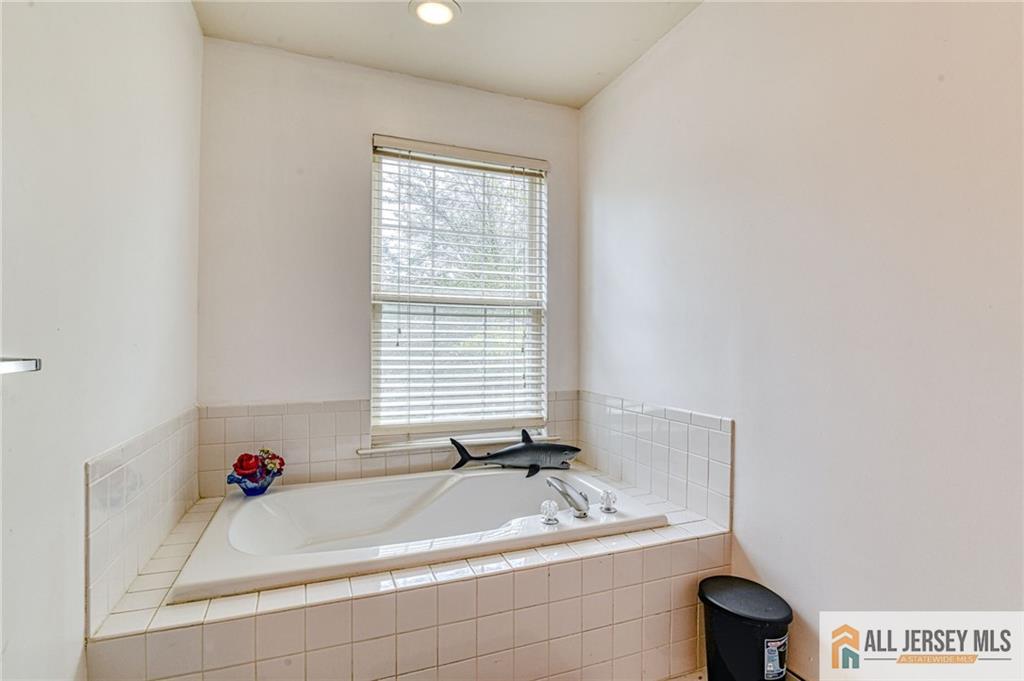 17 Hyde Park Drive, East Brunswick, NJ, 08816 image 18