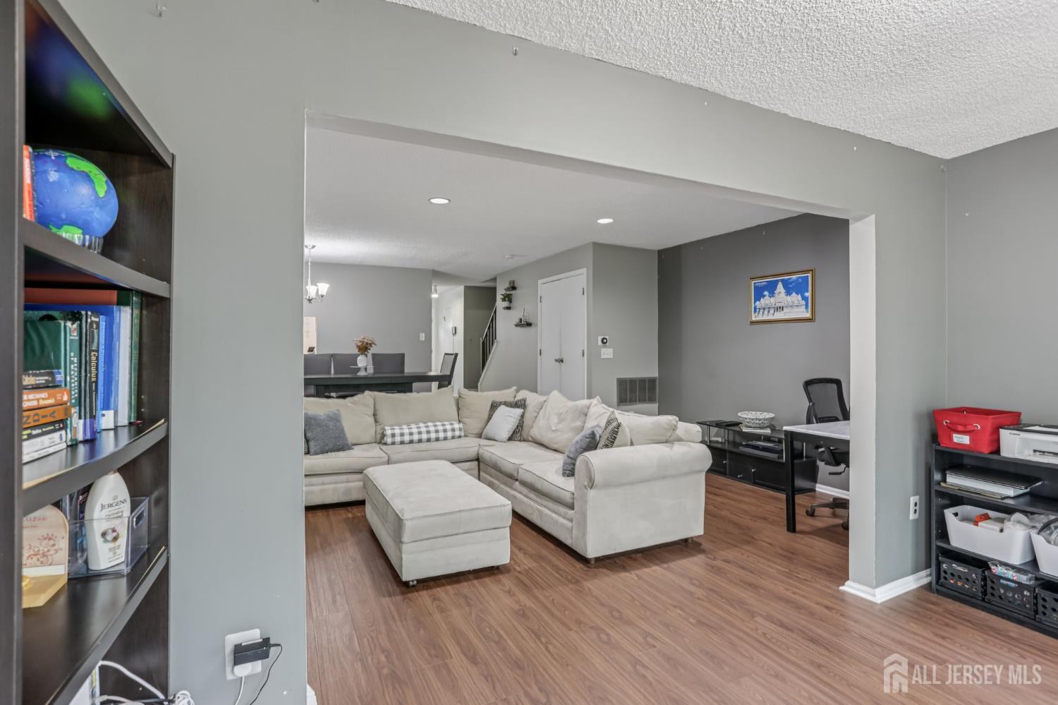91 Pear Tree Lane, Franklin, NJ, 08823 image 8