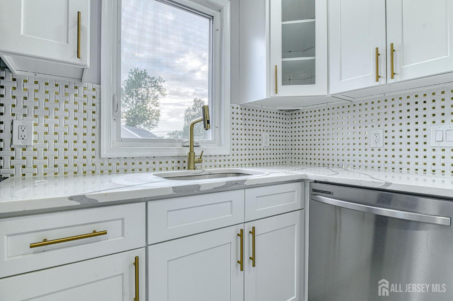 27 Elm Street, Edison, NJ, 08817 image 25