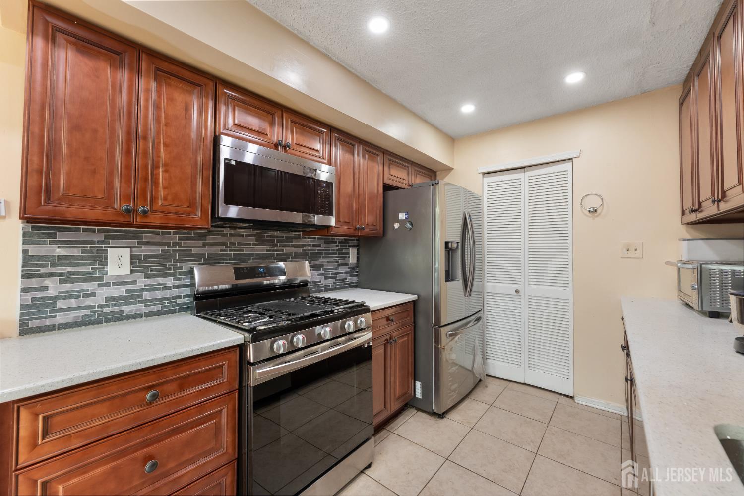 76 Lynnette Court, South Brunswick, NJ, 08824 image 8