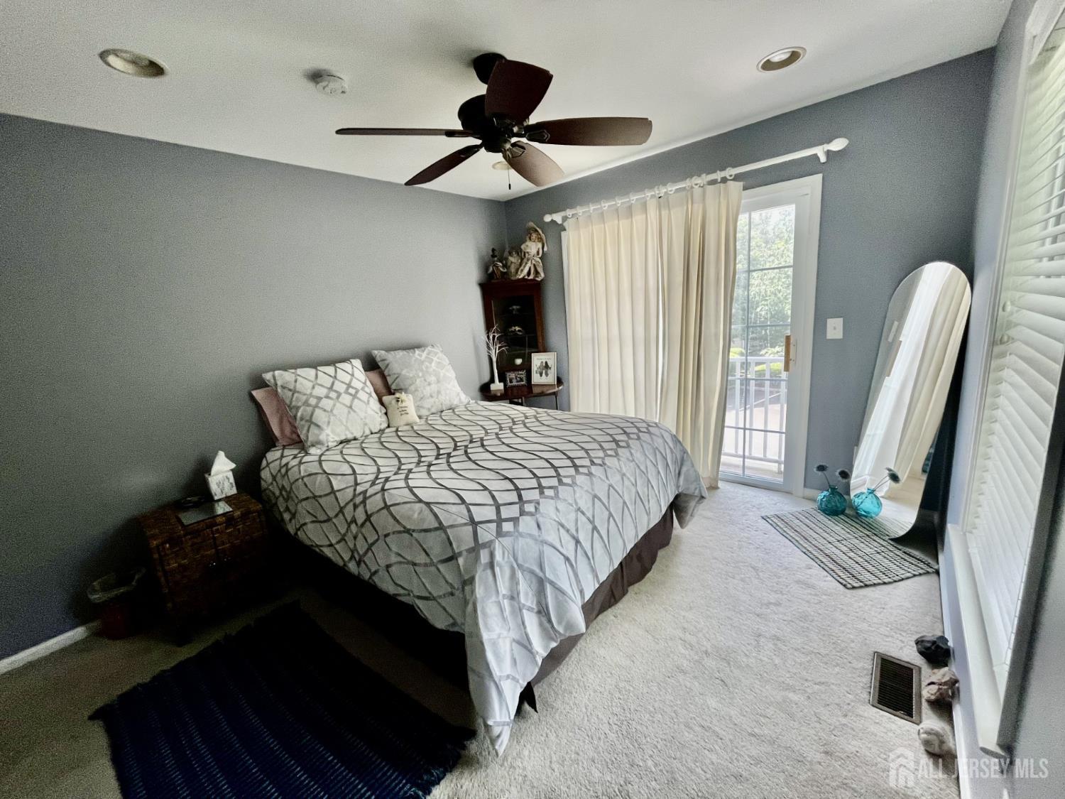 92 S Shore Drive, South Amboy, NJ, 08879 image 17
