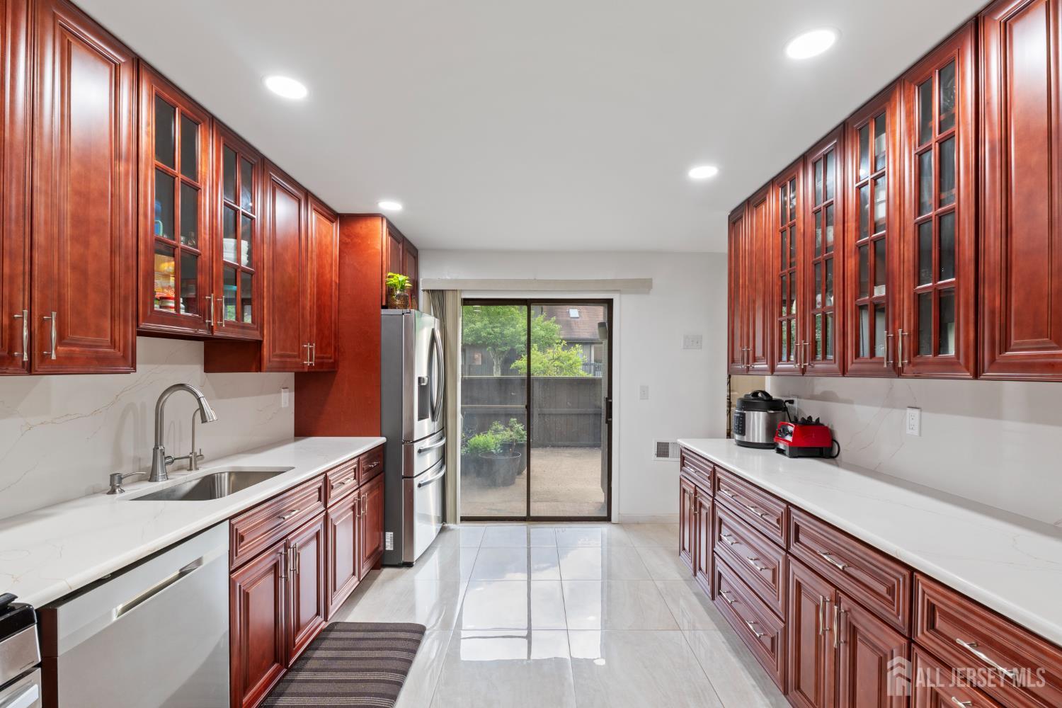 348 Westgate Drive, Edison, NJ, 08820 image 21