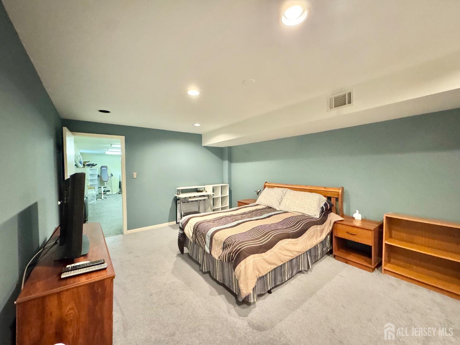8 Woodmere Court, Old Bridge, NJ, 08857 image 32
