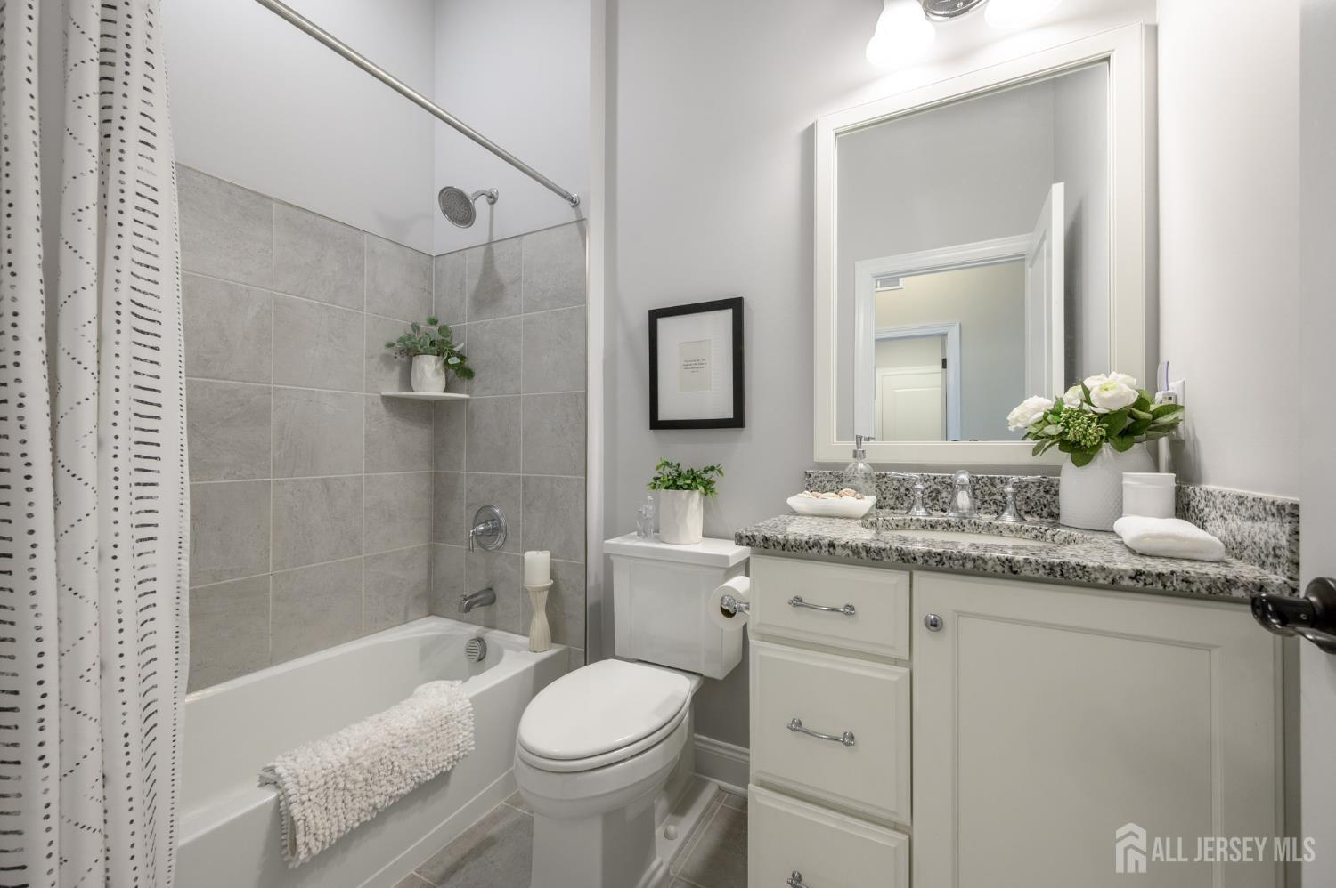 15 Woodspring Road, Farmingdale, NJ, 07727 image 29