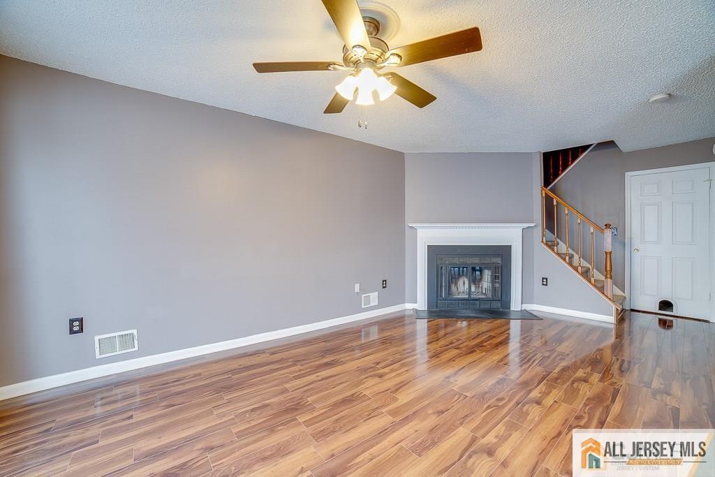 115 Albury Way Image 2