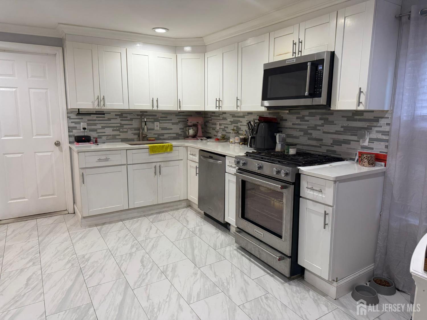 325 Goodwin Street Image 3