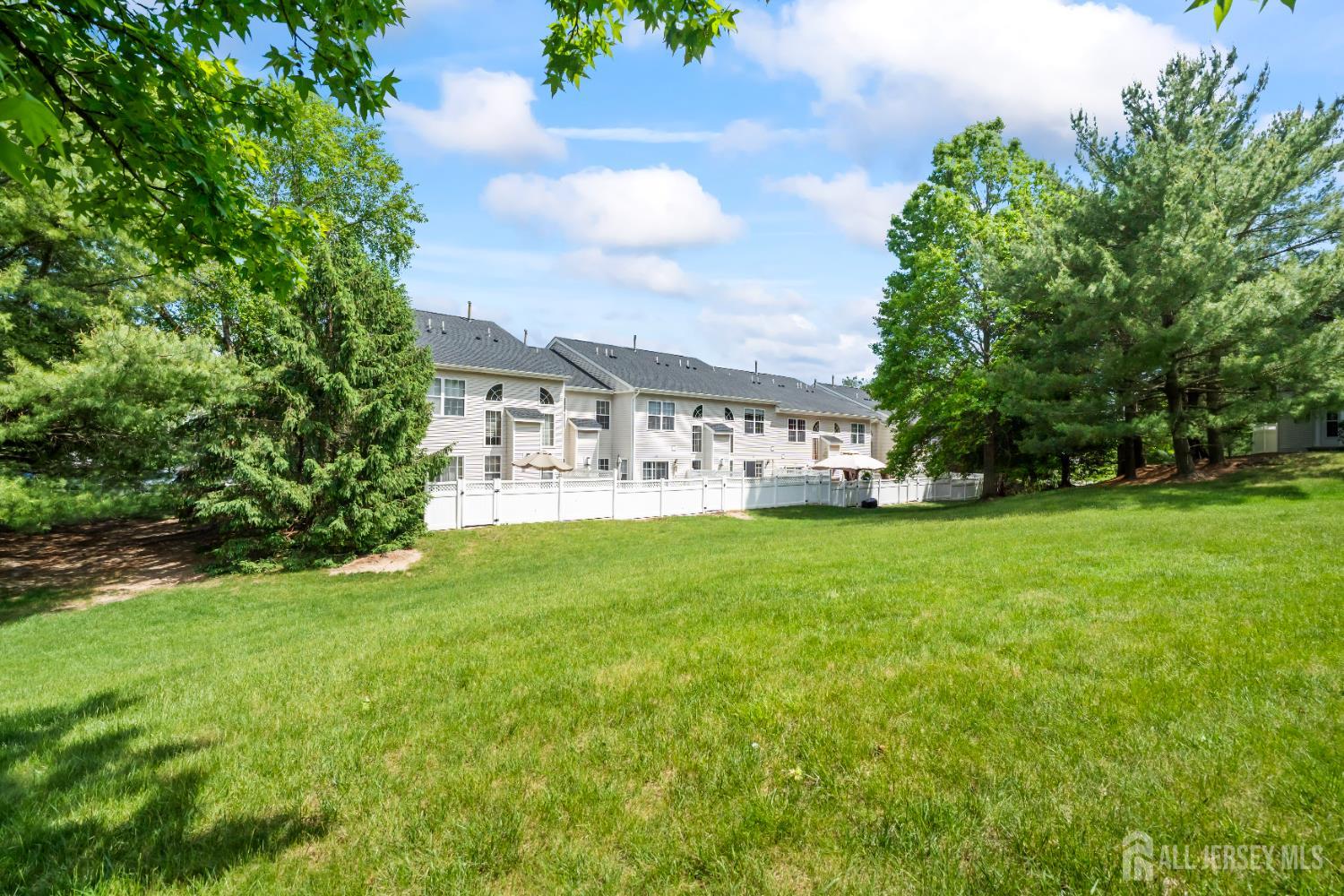 181 Windsong Circle, East Brunswick, NJ, 08816 image 38