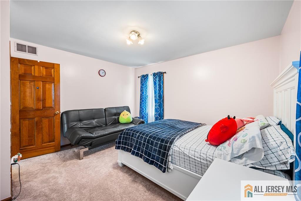 2 Silver Hollow Road, North Brunswick, NJ, 08902 image 33