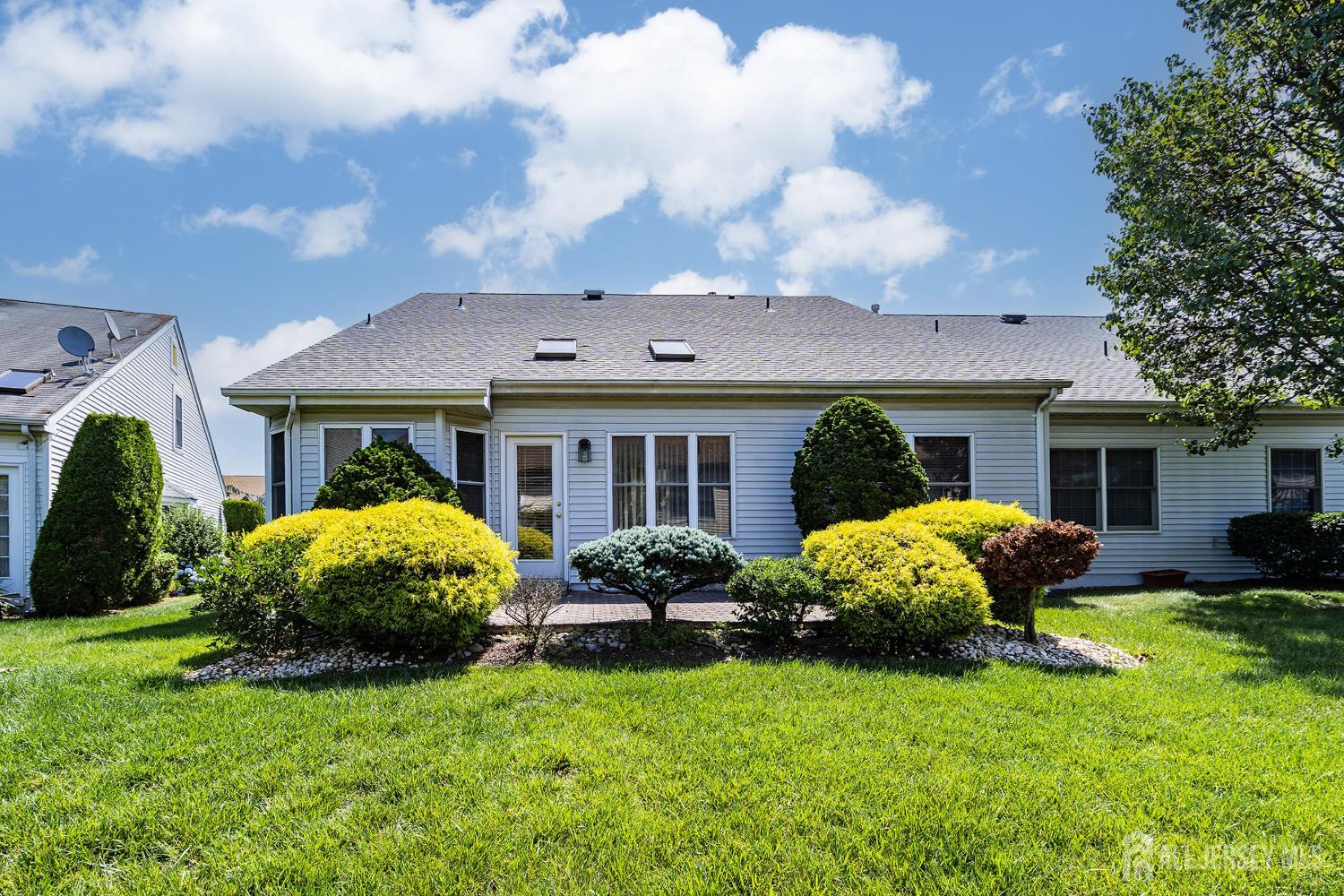 17 Severn Way, Monroe, NJ, 08831 image 29