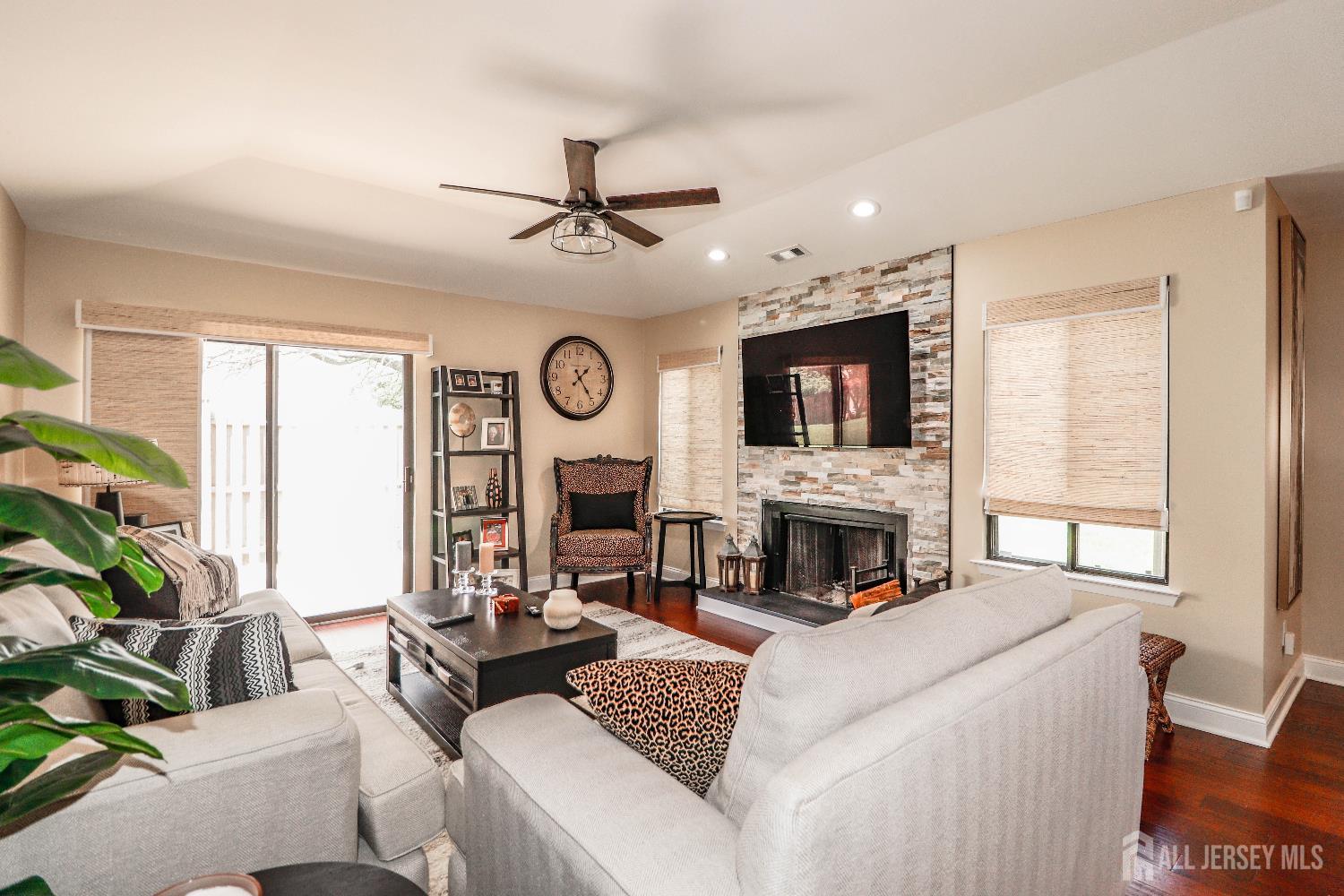 22 Carriage Place, Edison, NJ, 08820