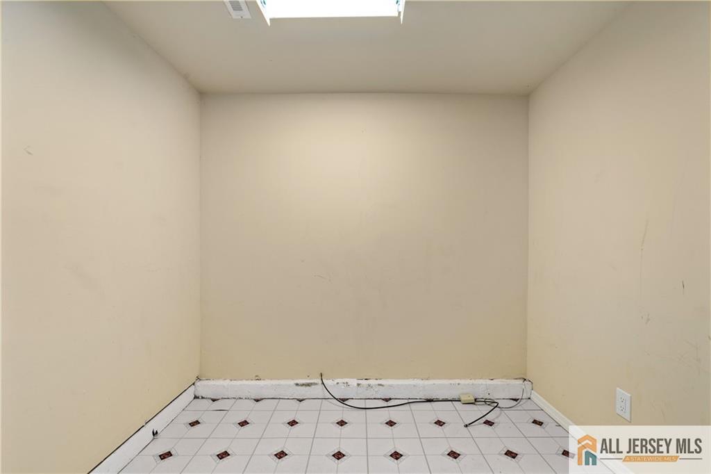 179 Hidden Court, Old Bridge, NJ, 08857 image 32