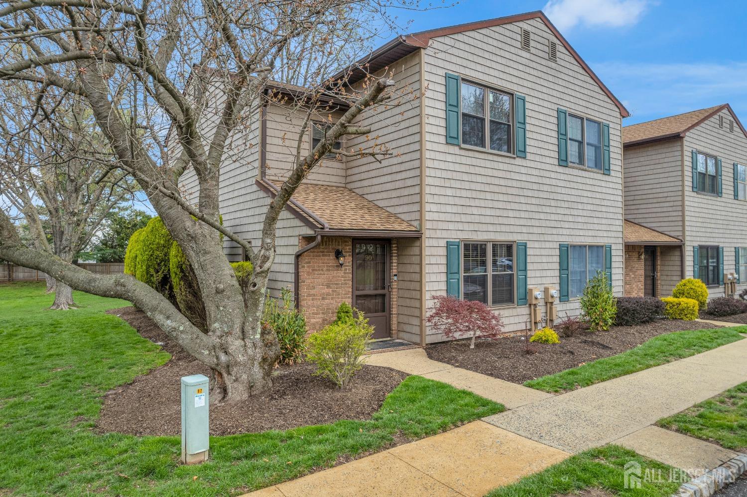 90 Pheasant Run, Edison, NJ, 08820
