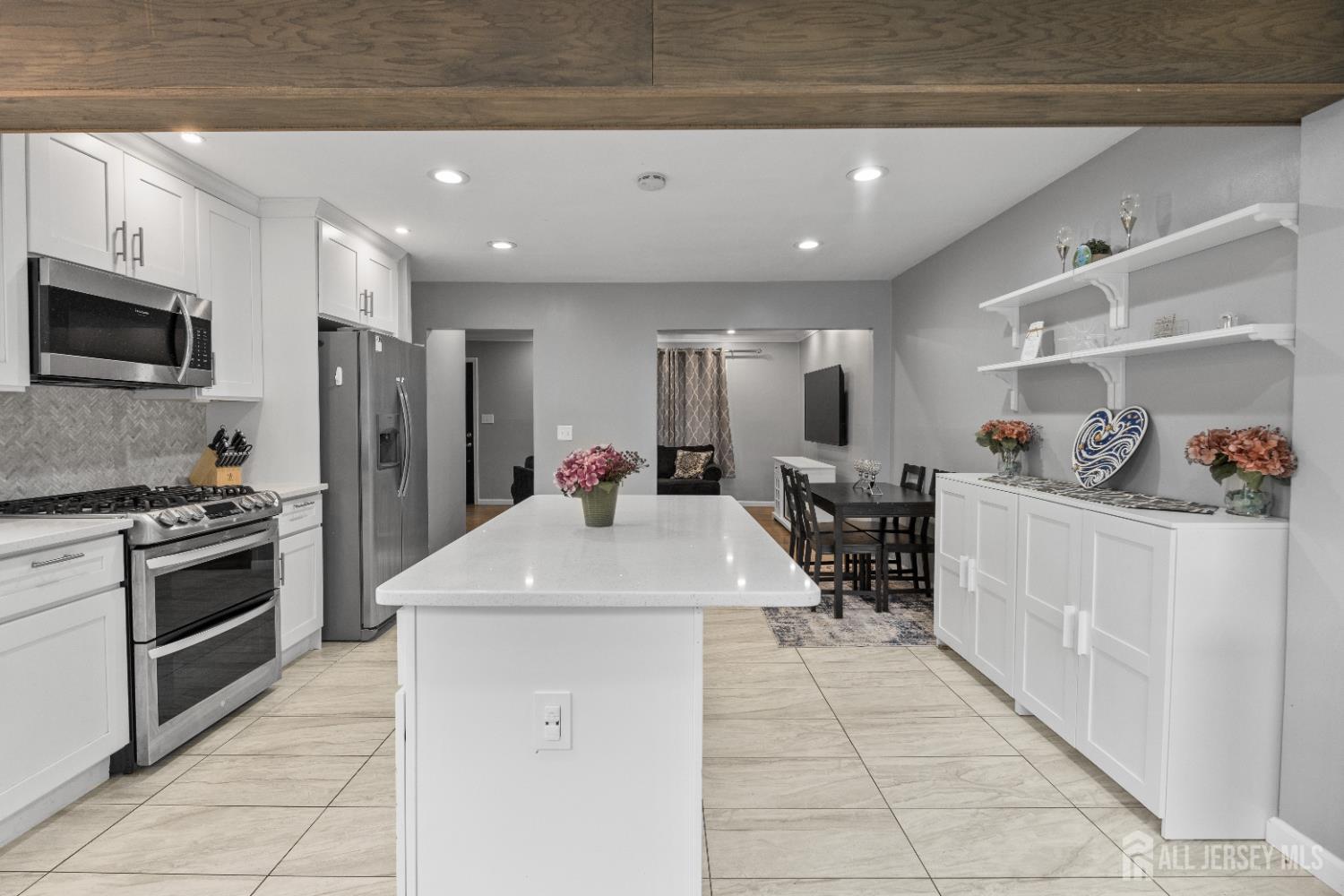 243 Donald Avenue Image 4