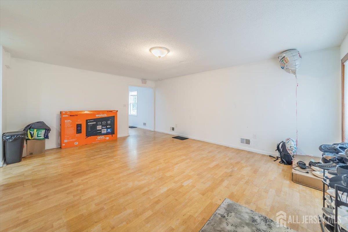 36 Henry Street, Edison, NJ, 08820 image 11