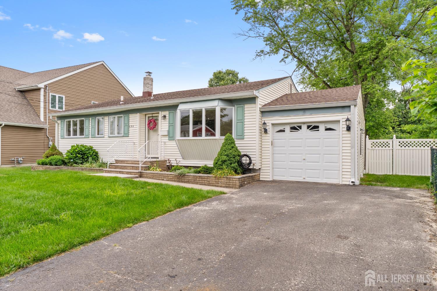 138 Southwood Drive Image 4