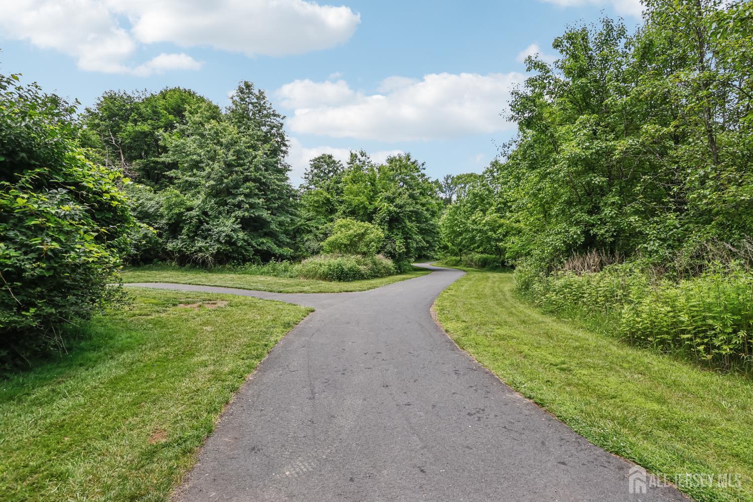 902 Plymouth Road, North Brunswick, NJ, 08902 image 31
