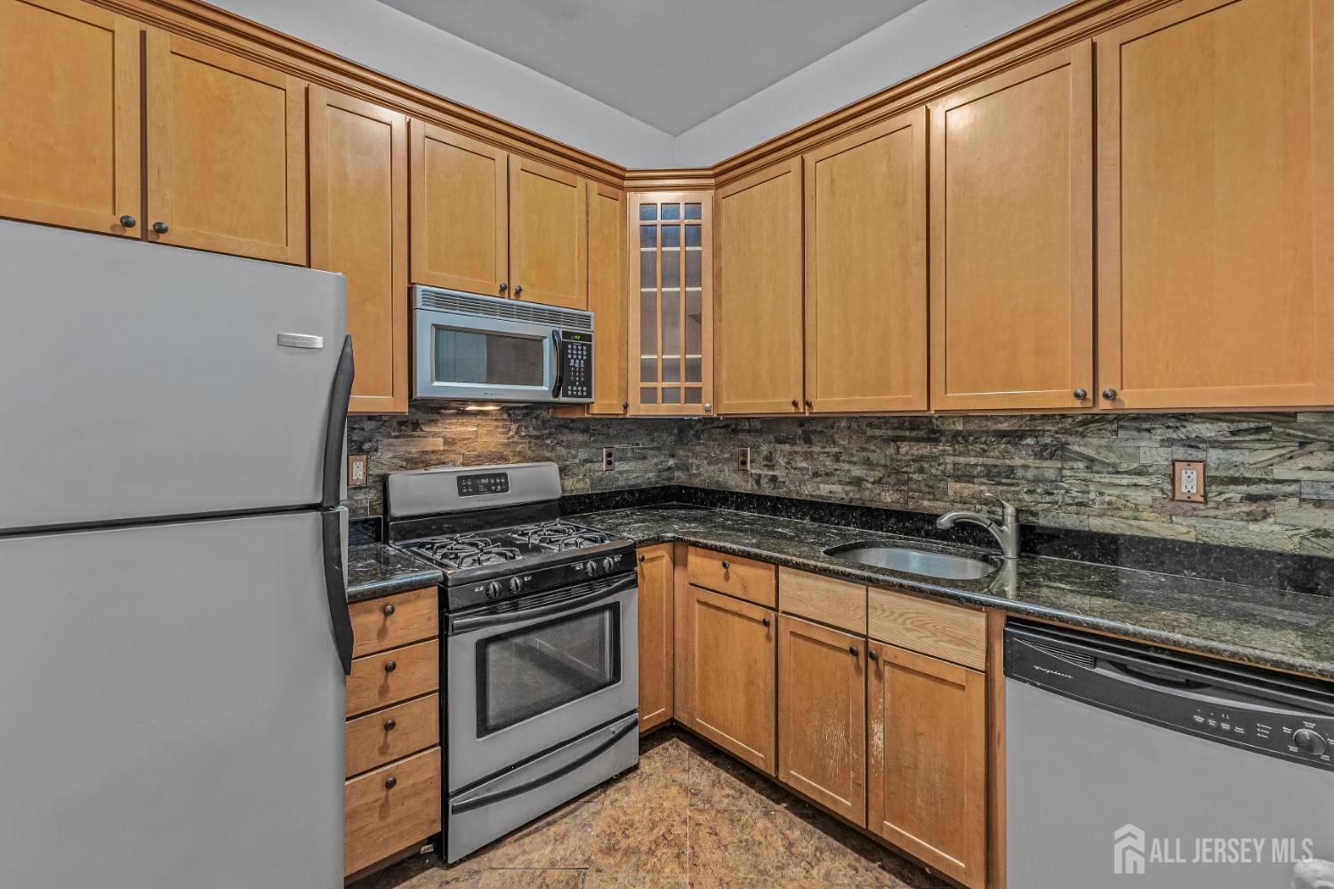 300 2ND Street 2, Jersey City, NJ, 07302 image 21