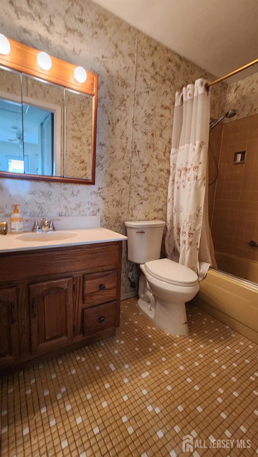 4 Florida Court, Old Bridge, NJ, 07747 image 26