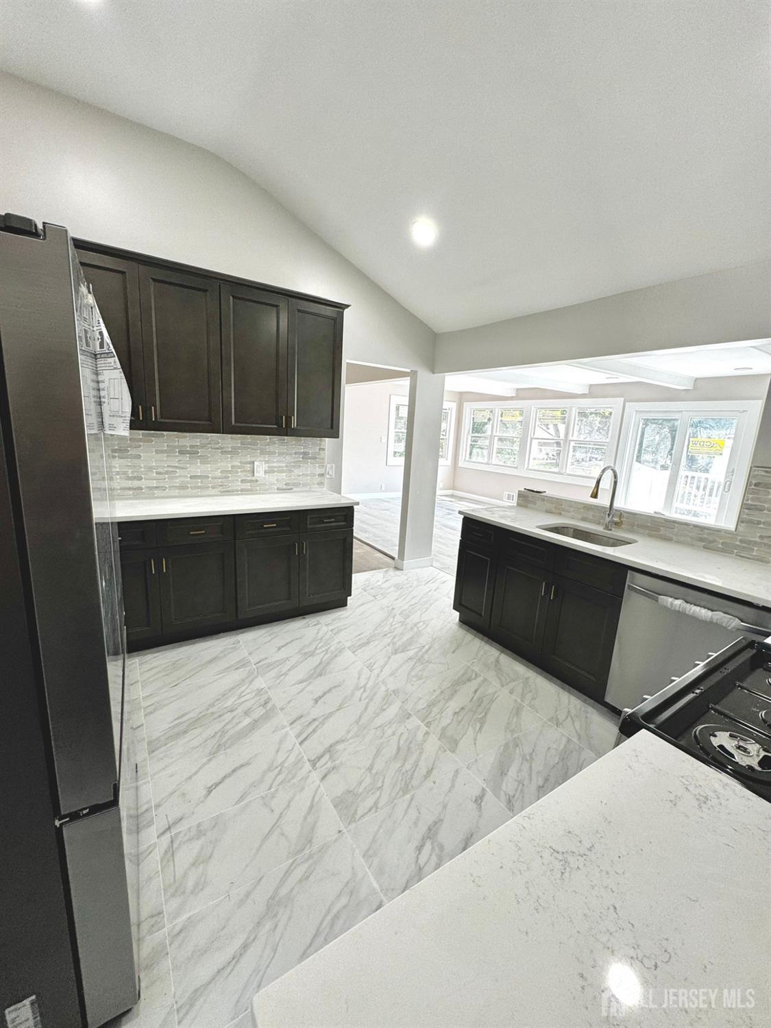 328 franklach Avenue, North Brunswick, NJ, 08902 image 25