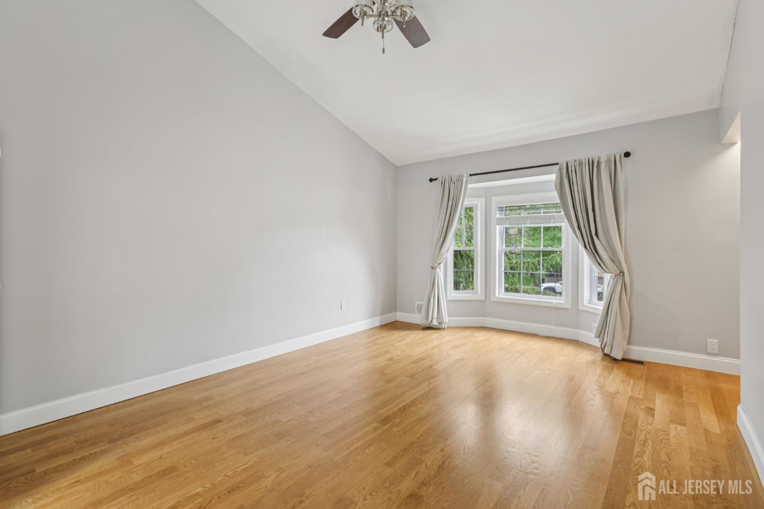 364 Grandview Avenue, Piscataway, NJ, 08854 image 16