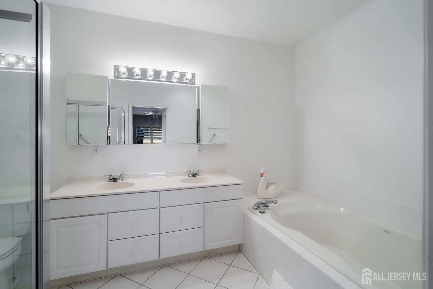 17 Severn Way, Monroe, NJ, 08831 image 23