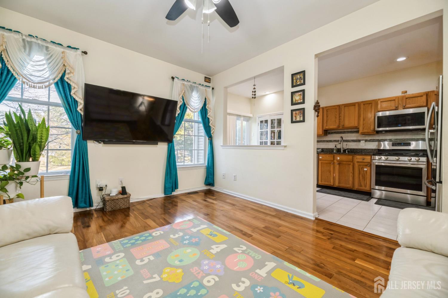 1404 Yarrow Circle, South Brunswick, NJ, 08810 image 10