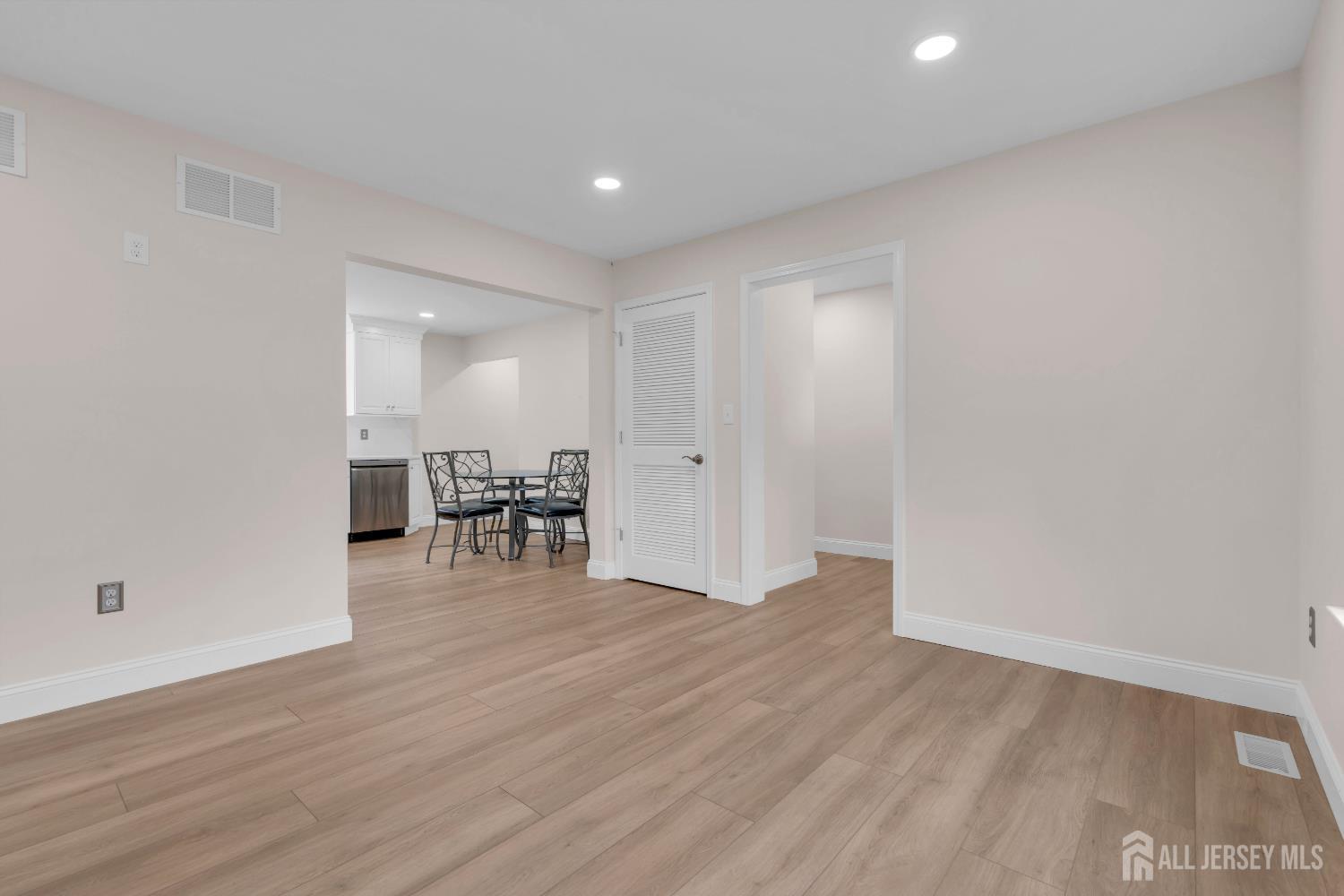3 Malibu Court, Jackson, NJ, 08527 image 34